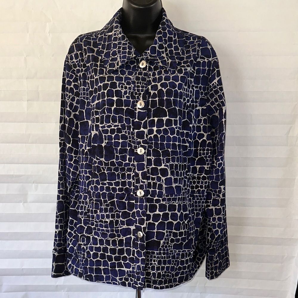 Zenergy by Chico’s Women’s Blue Button Down Shirt Top Size 3 Silver Detail